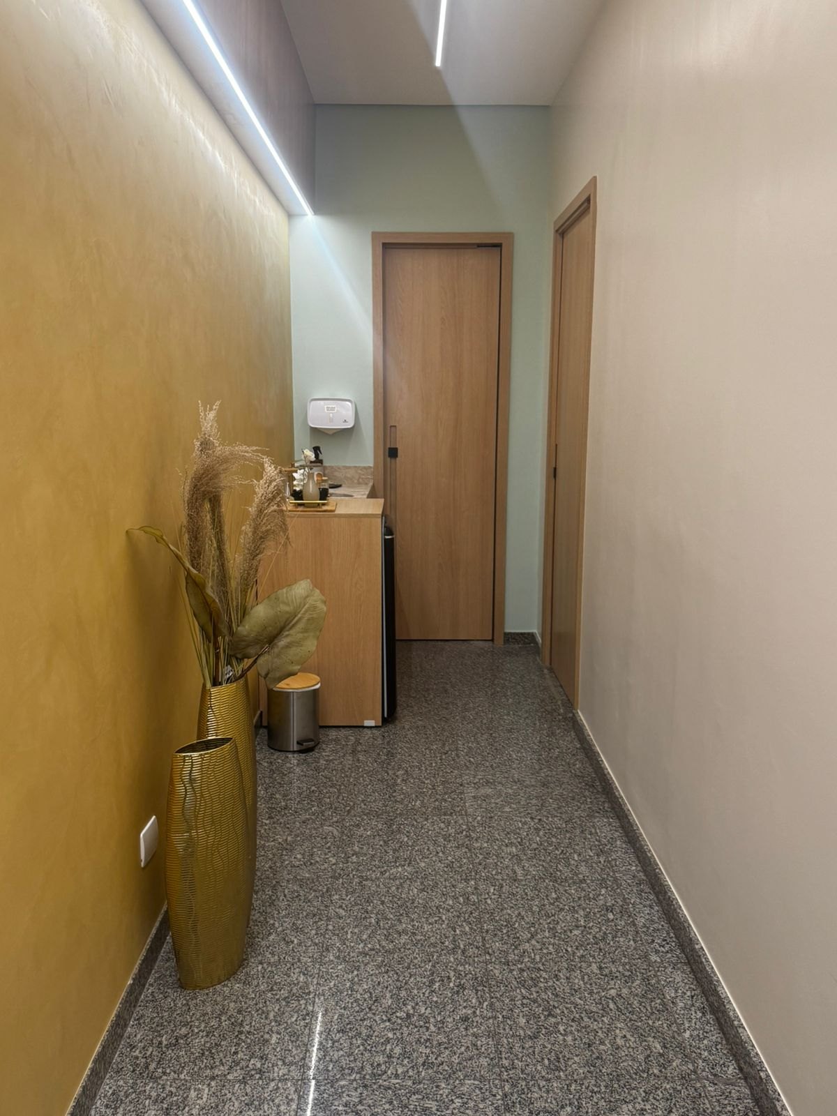 Corredor interno da Yori Saúde & Bem-estar